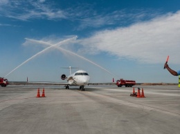 Водная арка и новые рейсы: в аэропорт Симферополя вошла новая авиакомпания