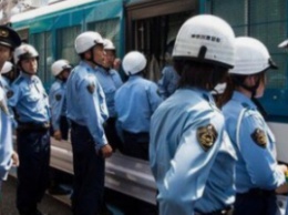 В Японии мужчина напал с ножом на пассажиров поезда