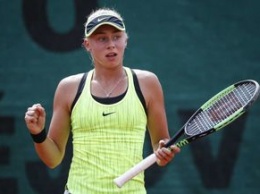 Украинка Лопатецкая выиграла дебютный профессиональный турнир