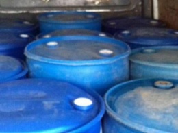 Налоговики и полиции нашли в Черниговской области 3200 литров «левого» спирта