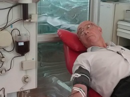 «Кто-то помогает деньгами, а я кровью»: заслуженный донор Украины о том, почему важно сдавать кровь