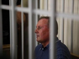 Суд продлил арест Александра Ефремова до 14 августа