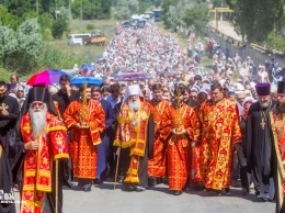 Митрополит Агафангел провел многотысячный крестный ход в Аккермане