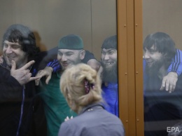 Осужденных за убийство Немцова подвергли "небывалому прессингу" в колониях - СМИ
