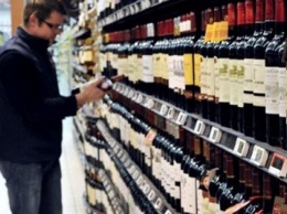 В Украине повышение цен на алкоголь продлится 8 лет подряд: требование ЕС