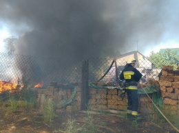 Спасатели ликвидировали три пожара и спасли 5 человек: пострадало двое детей и пенсионерка