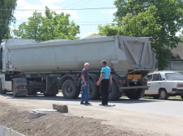 Балтянин спас водителя грузовика от его утопления в реке и обрушения моста