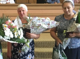 Три матери-героини были награждены в Славянске