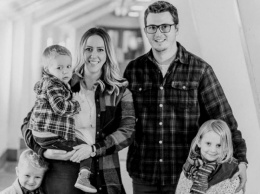 Известный хоккеист вместе с женой и тремя детьми погиб в аварии