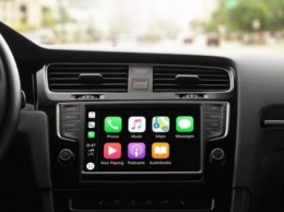Apple CarPlay отвлекает водителя меньше, чем штатные мультимедийные системы