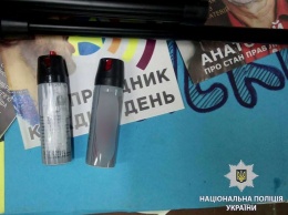 В Харькове неизвестные в противогазах напали на офис ЛГБТ-сообщества, на месте изъяли корпус гранаты - полиция