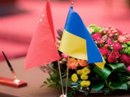 Украина получила от Китая 50 автомобилей скорой помощи