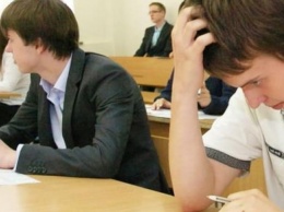 На Херсонщине состоялась дополнительная сессия ВНО по украинскому языку и математике
