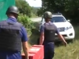Возле реки Северский Донец был обнаружен "склад" взрывоопасных предметов