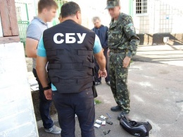 Работник следственного изолятора Чернигова поставлял наркотические и психотропные вещества заключенным - СБУ