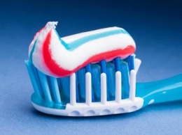 Эксперты выяснили, почему опасно глотать зубную пасту