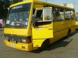 Под Мариуполем в автобусе задержали мужчину, которого подозревают в сотрудничестве с "ДНР"