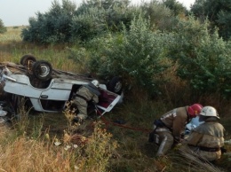 На трассе Скадовск-Лазурное автомобиль слетел в кювет, потерпевший в больнице