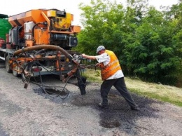 На Николаевщине дорожники приступили к ямочному ремонту на дороге «Нечаяное-Очаков»