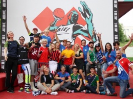 Атлеты Yakhnich Motorsport в Nike Box MSK