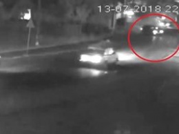 В сети появлось видео аварии с участием главы Перечинской РГА, который насмерть сбил двух женщин
