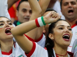 В Иране официально разрешили женщинам посещать стадионы
