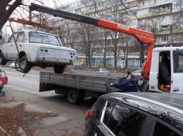 На территории Киева обнаружили более 630 брошенных автомобилей, - КГГА