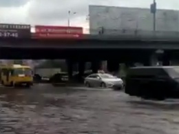 Киев и Житомир затопило из-за сильных ливней. Появилось видео