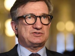Хватит денег на новые клипы: бывший донецкий губернатор продал судоверфь в Польше