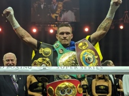 Александр Усик стал абсолютным чемпионом мира по боксу
