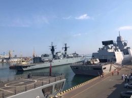 В НАТО назвали причину переброски ударной группы кораблей в Одессу