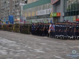 В Лисичанске в годовщину освобождения состоялся парад и выставка военной техники