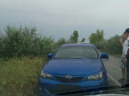 Недалеко от Скадовска сотрудники правоохранительных органов обнаружили угнанный автомобиль «Subaru Impreza»