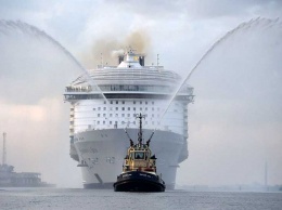 Сошел на воду крупнейший корабль в истории человечества, который в разы больше «Титаника». Фоторепортаж