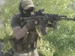 Командование ООС поздравило Силы спецопераций переведенным видеороликом армии РФ