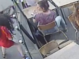Францию шокировало видео избиения женщины за отказ в сексуальном контакте (Видео)