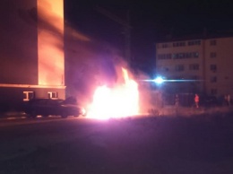 Ночью под Одессой горели два автомобиля