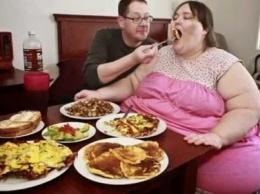 «Дурной пример заразителен»: Россияне по заболеваемости ожирением догоняют американцев