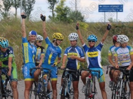 Николаевец Виталий Кость выиграл чемпионат Украины по велоспорту среди юношей в командной гонке