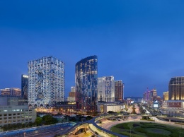 А еще он красивый. В Китае построили отель-небоскреб, которому не страшны ураганы и землетрясения