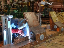 На харьковском заводе создают экспериментальный корпус БТР-4