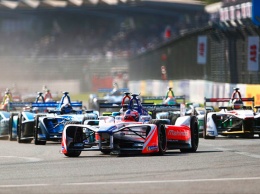 Росс Браун: В Формуле E скучные гонки