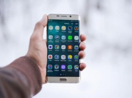 Эксперты: Владельцы смартфонов с Android серьезно рискуют