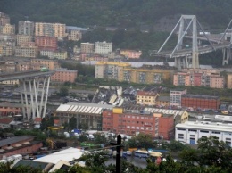 Число жертв падения моста в Генуе возросло до 35 человек