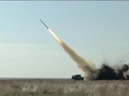В Сети высмеяли украинскую крылатую «шоколадную ракету на самогоне»