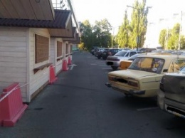 Воронежцы сильно поссорились из-за выпирающей парковки "Жигулей"