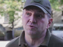 "Взрываются машины, летают части тел": запорожский снайпер поделился воспоминаниями об Иловайске (Видео)