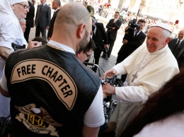 Папа Римский встретится с мотогонщиками MotoGP