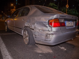 ДТП в Днепре: на дороге столкнулись три автомобиля