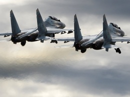 Япония подняла в небо истребители из-за самолетов РФ